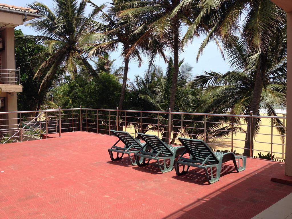 Oasis Beach Resort Negombo Exterior foto